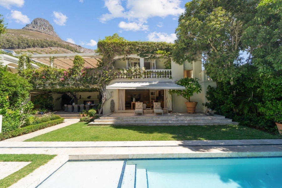 5 Bedroom Property for Sale in Fresnaye Western Cape